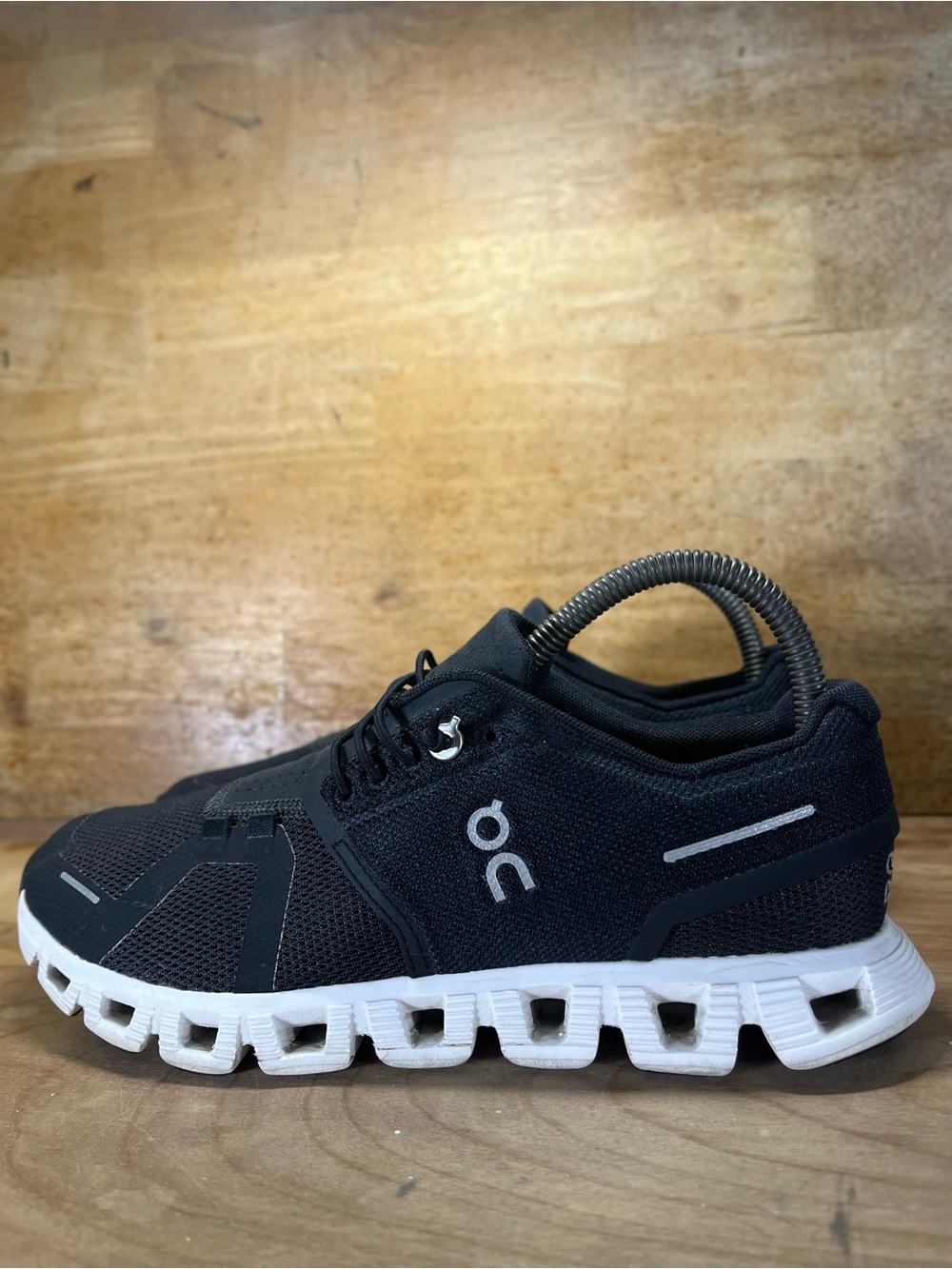 On Cloud 5 LIGHTWEIGHT REFLECTIVE Womens Size 7.5 Running Shoes Sneakers Black - Picture 4 of 12